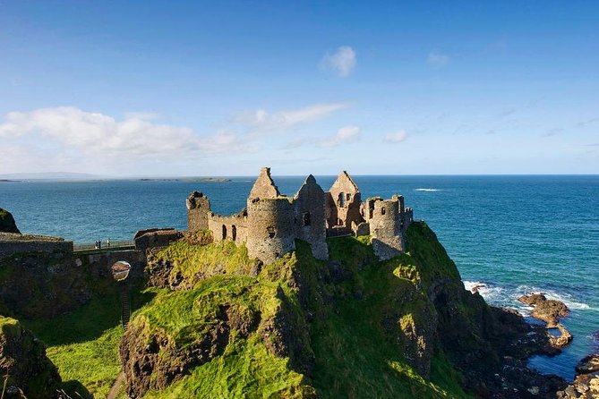 The Giant's Causeway, Dunluce Castel and Belfast - Spanish guide - Who should book this, and who should skip it