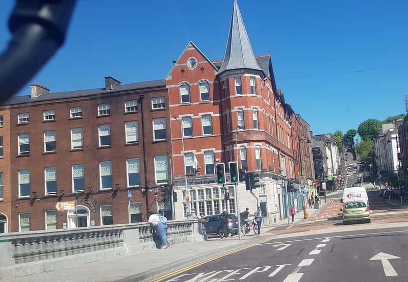 Visite guidée de Cork city en français avec guide - Culture stops: MET, Cork Opera, and the Crawford Gallery