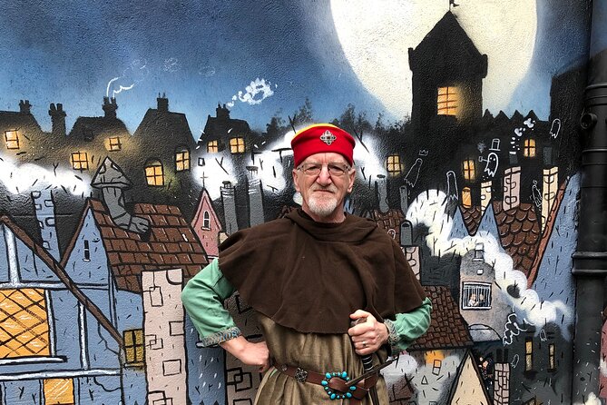 Walk the Medieval Mile with Pat - Meeting on High Street, Then Strolling a Tight Loop of Medieval Sites