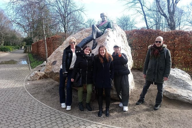 Walking tour in Merrion Square Park with a pint of Guinness Dublin Rogues Tour - Logistics That Actually Affect Your Day