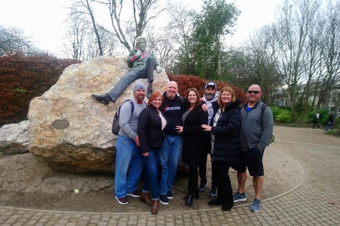 Walking tour in Merrion Square Park with a pint of Guinness Dublin Rogues Tour - Who This Tour Fits Best (And Who Might Want More)