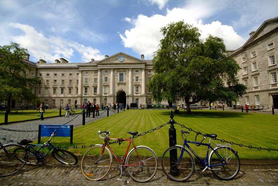 Walking Tour of Dublin - Viking roots to modern Dublin: the stories that connect the stops