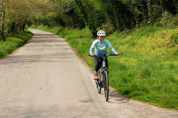 Wild Coast Bike and EBike Tour in Kinsale Cork Ireland - Garrettstown beach stretch: the fun stop that wakes people up